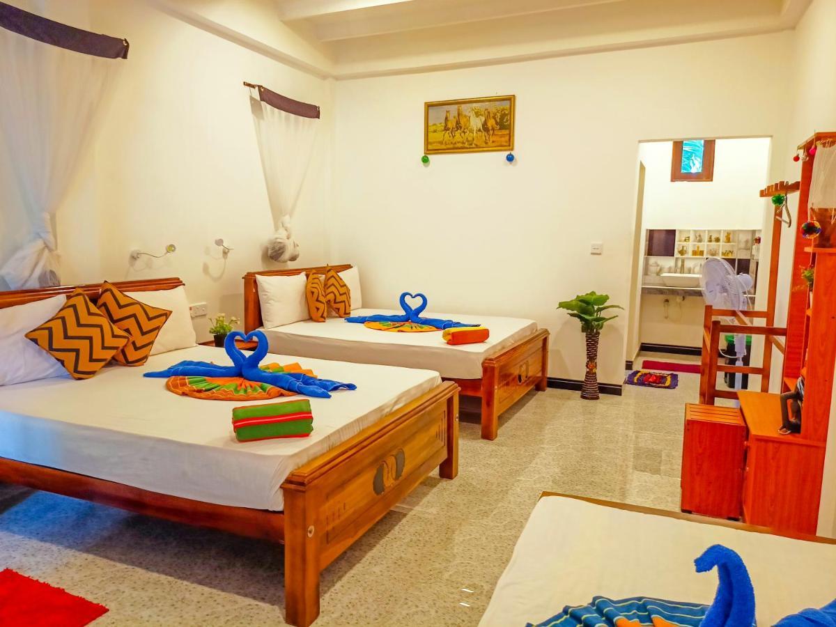 Sigiri Tarushan Home Stay Сигирия Экстерьер фото